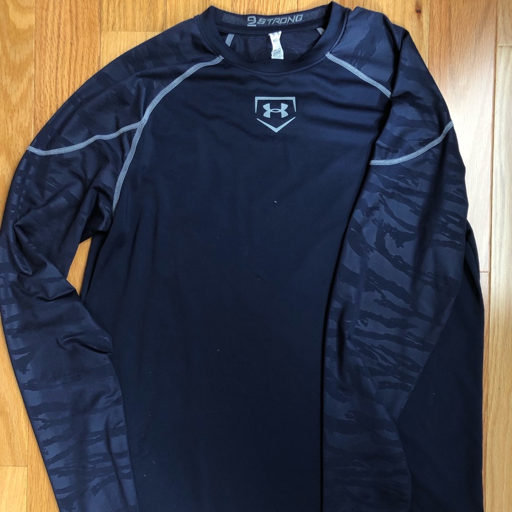 Men’s under armor long sleeve tee